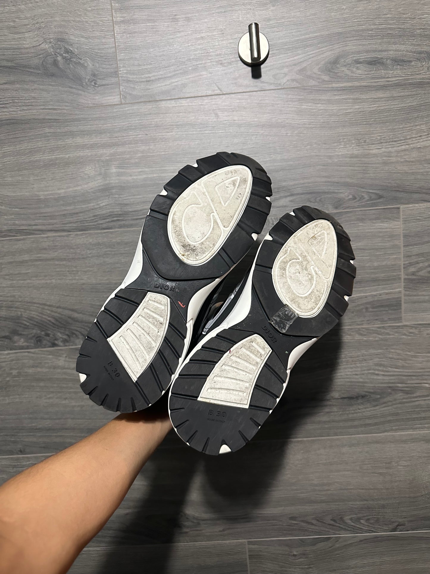 Dior B30 “Black/White”