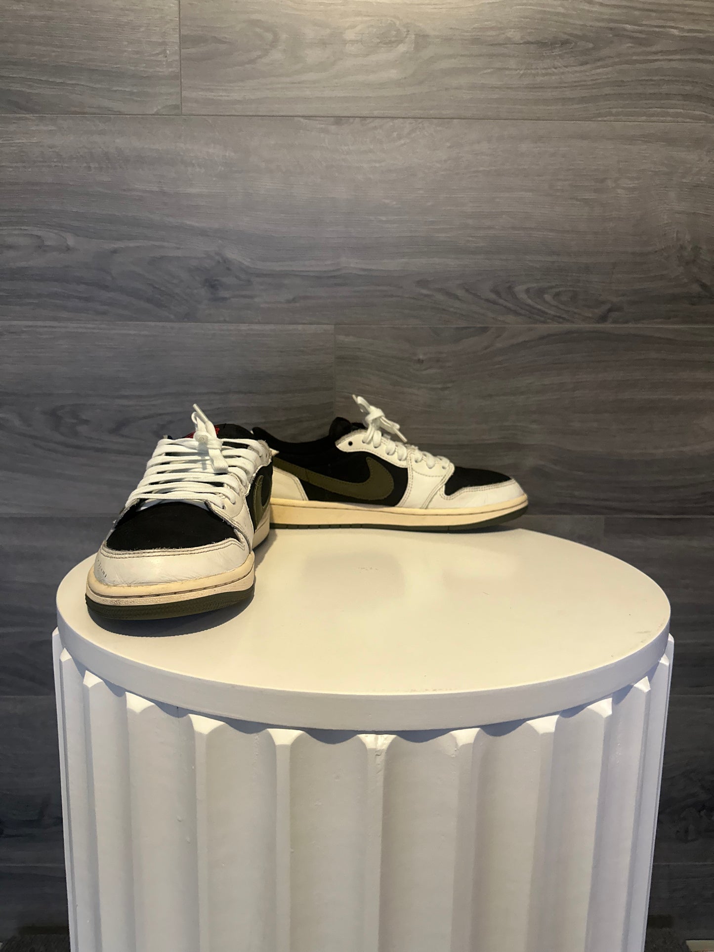 Travis Scott Olive Low top jordan 1s