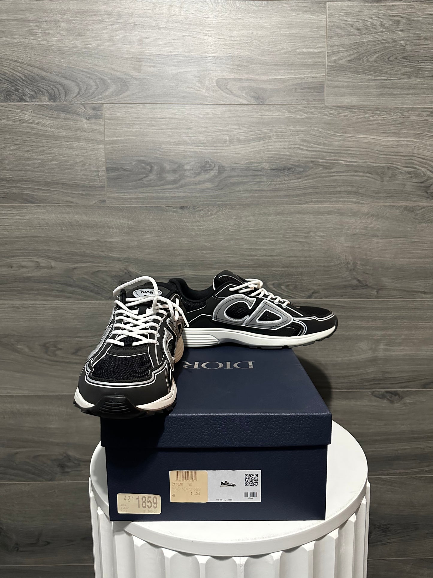 Dior B30 “Black/White”